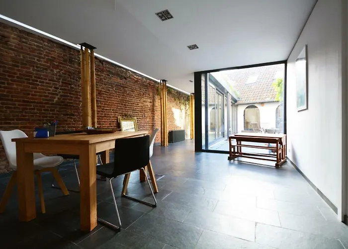 Nest Bed & Breakfast Gent