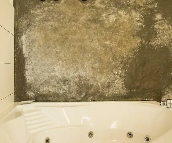 Nest Bed & Breakfast